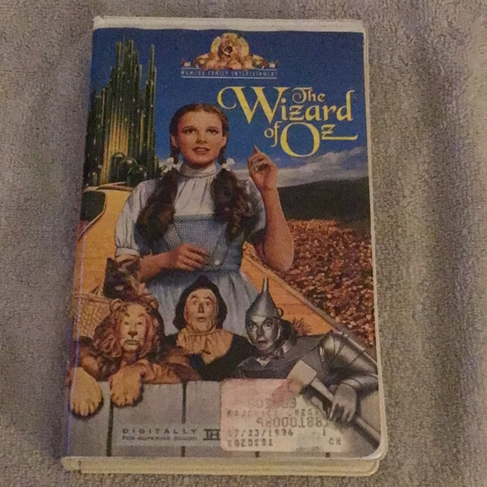 THE WIZARD OF OZ VHS TAPE